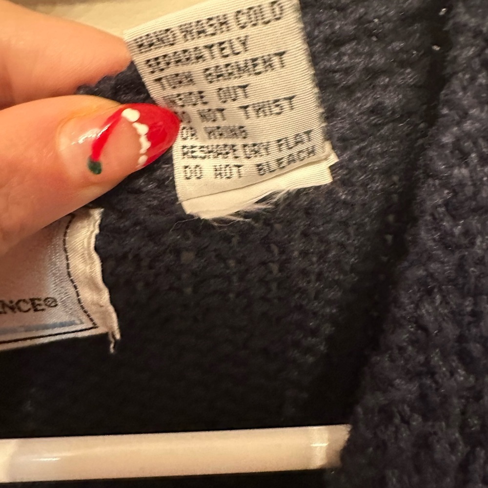 Vintage Maggie Lawrence Navy Blue Cardigan with Colorful Embroidery Size Medium - Picture 3 of 8